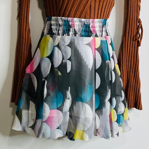 Luc. Duchene Chiffon Mini Skirt with Pockets - Picture 4 of 7